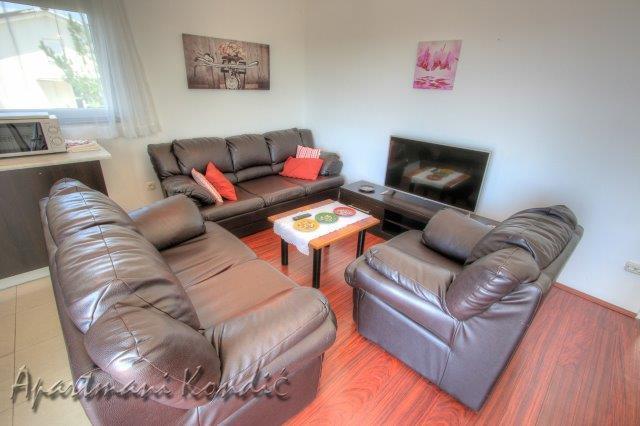 Apartman Kondic Омишаль Экстерьер фото